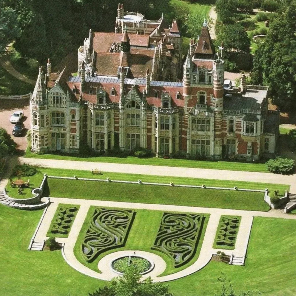 Gothic Mansion, An Inspiration - Caroline Groves